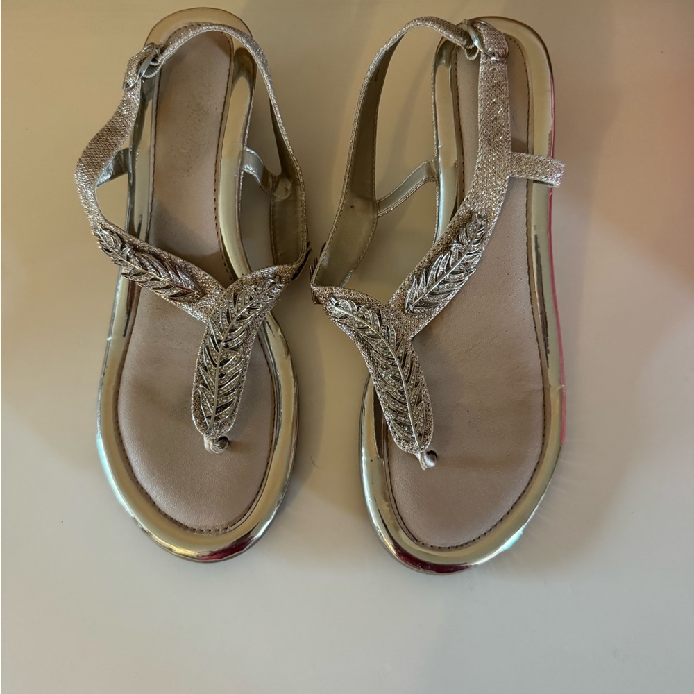 Grecian-looking gold sandals SIZE 10